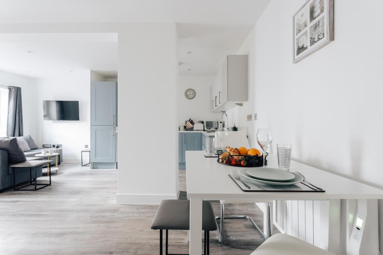 Contemporary Two Bedroom Duplex - Secluded Residence With Parking In A Prime Central Location 伯恩茅斯 外观 照片